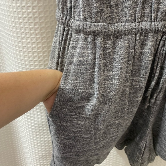 NWOT L&G Drawstring Romper - Picture 4 of 5